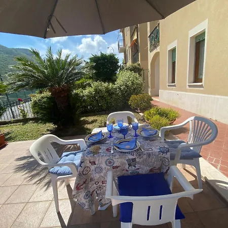 Vivi La Mia Liguria - Esclusivo Con Terrazzo E Giardino * Finale Ligure